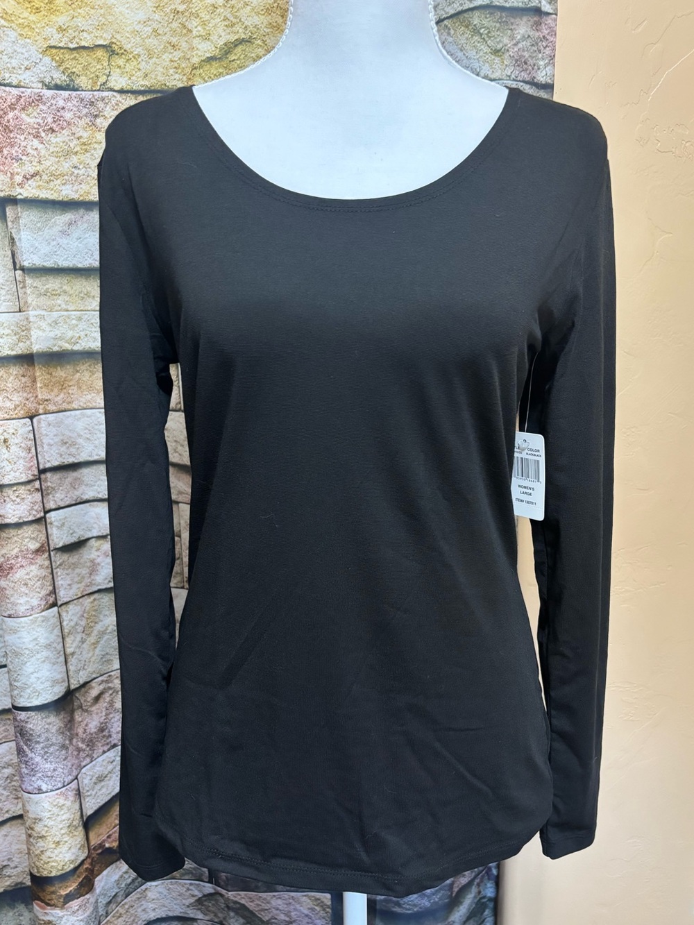 32 Degrees Black Long Sleeve Scoop Neck Top base layer